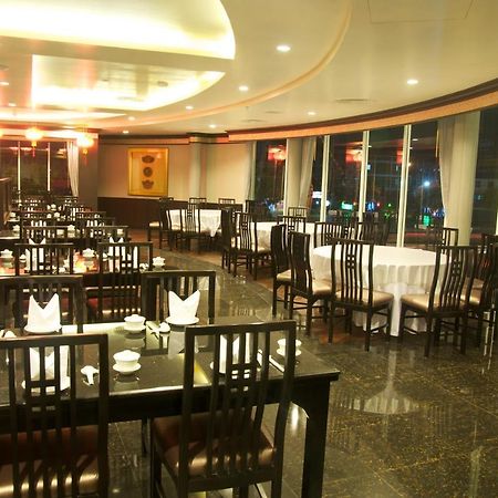 Jolly Suites&Spa Petkasem Haōhng Khēm Екстериор снимка