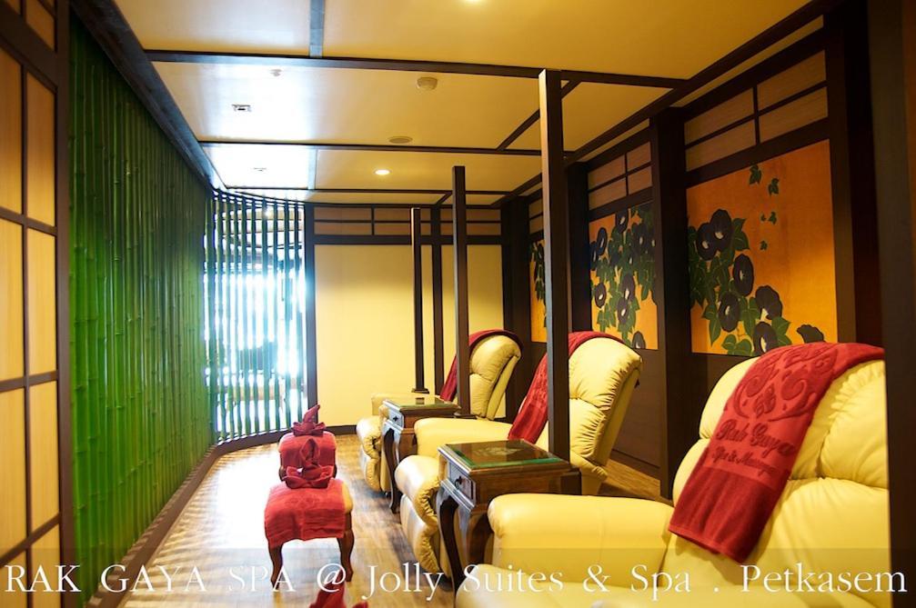Jolly Suites&Spa Petkasem Haōhng Khēm Екстериор снимка